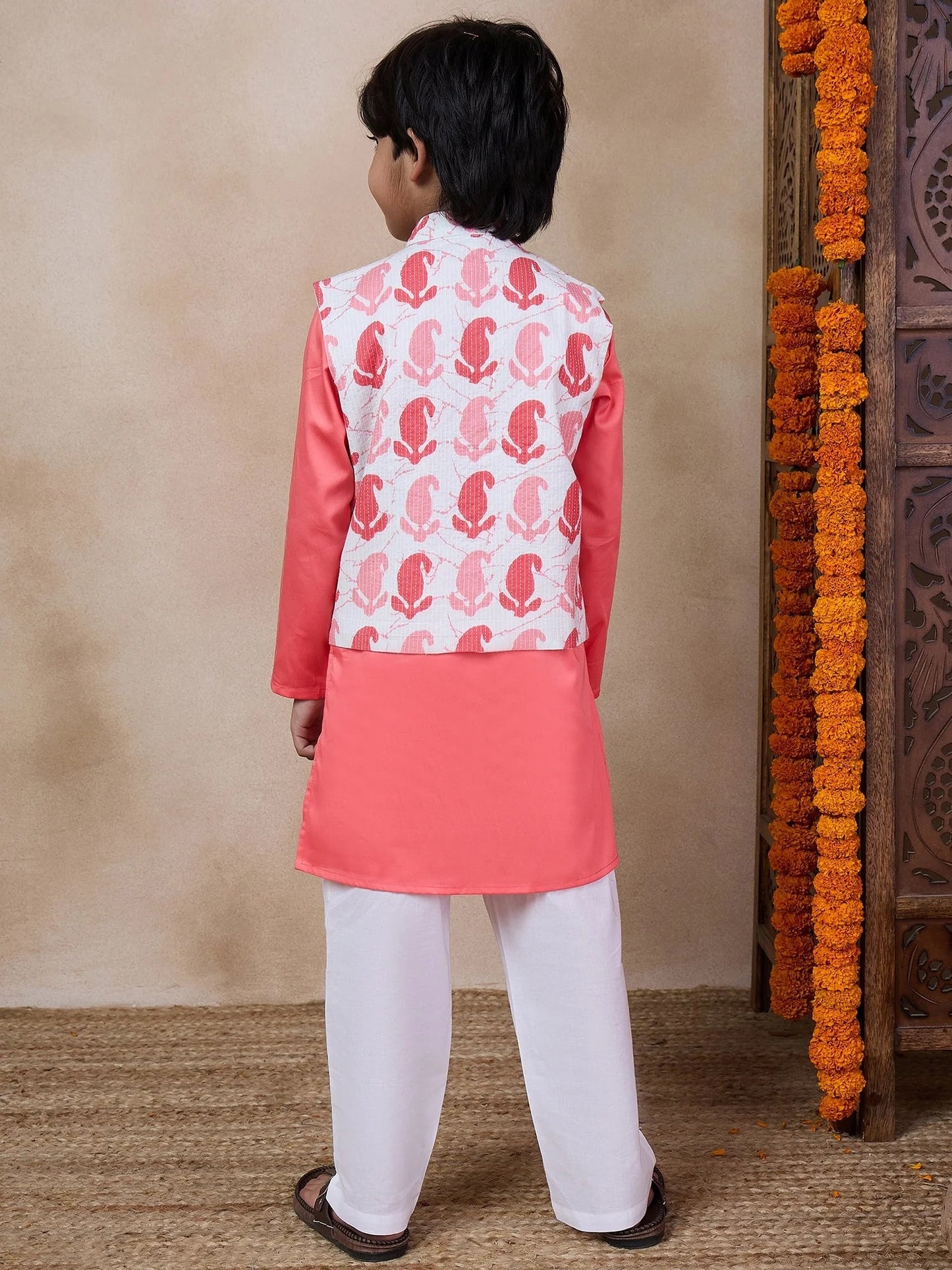 Boys Mandarin Collar Long Sleeves Straight Kurta With Pyjamas Jacket