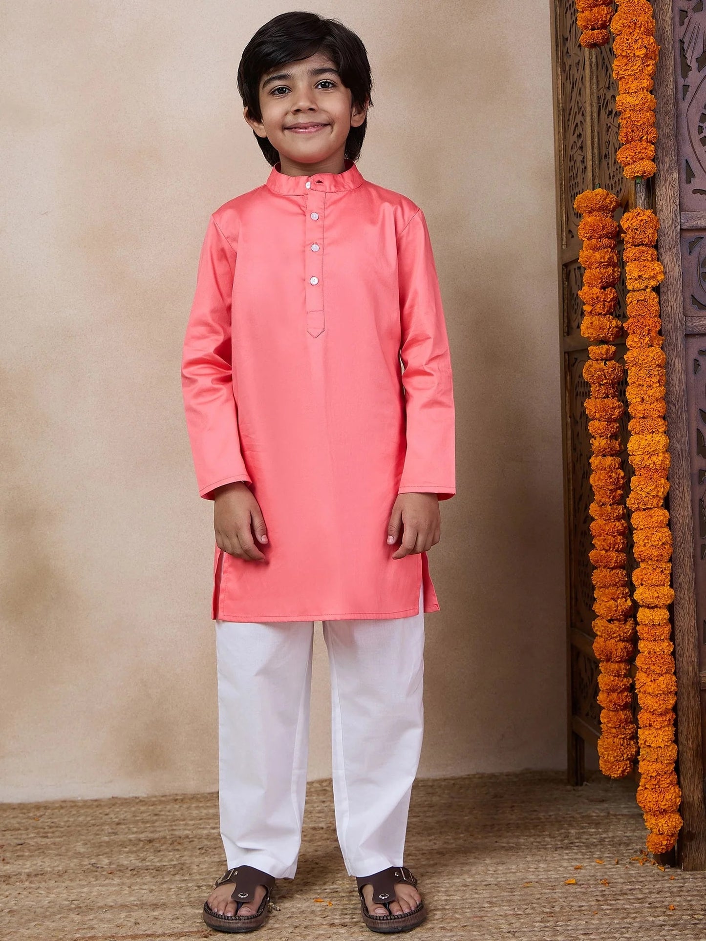 Boys Mandarin Collar Long Sleeves Straight Kurta With Pyjamas Jacket