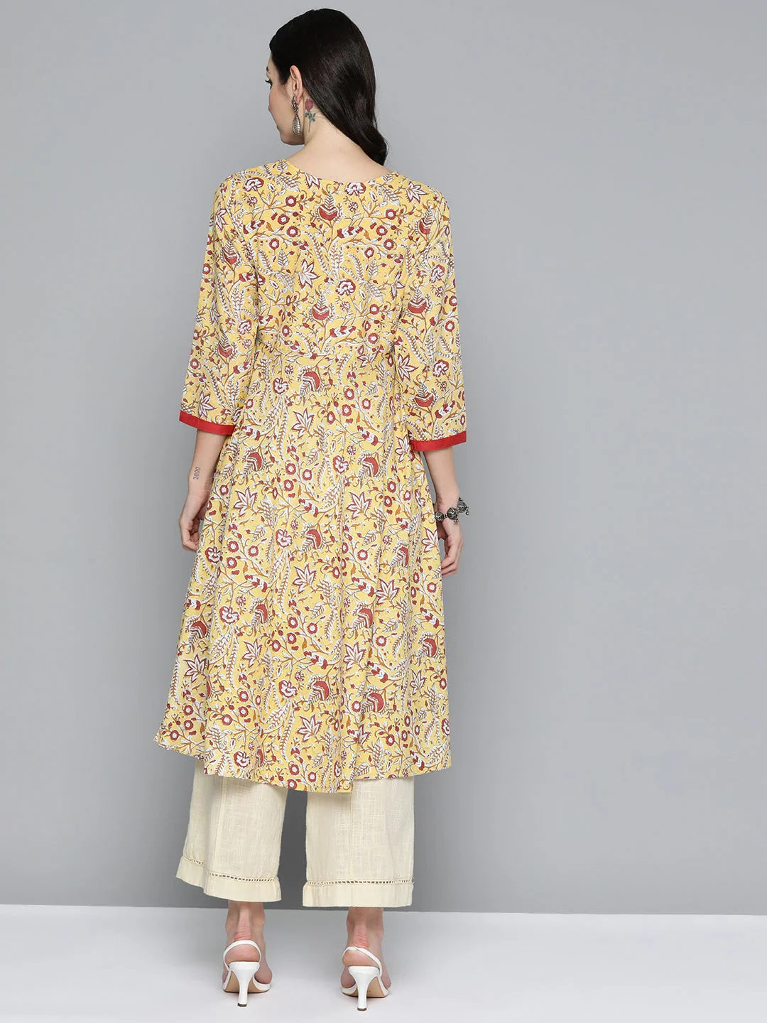 Women Yellow Floral Printed Anarkali Kurta