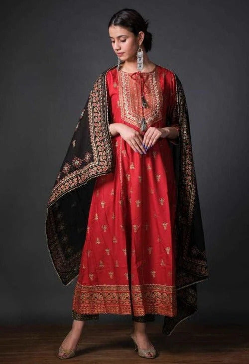 Women Ethnic Kurta With Pant and Dupatta