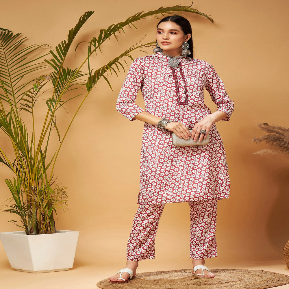 Women White Floral Neck Band Kurta With Pants