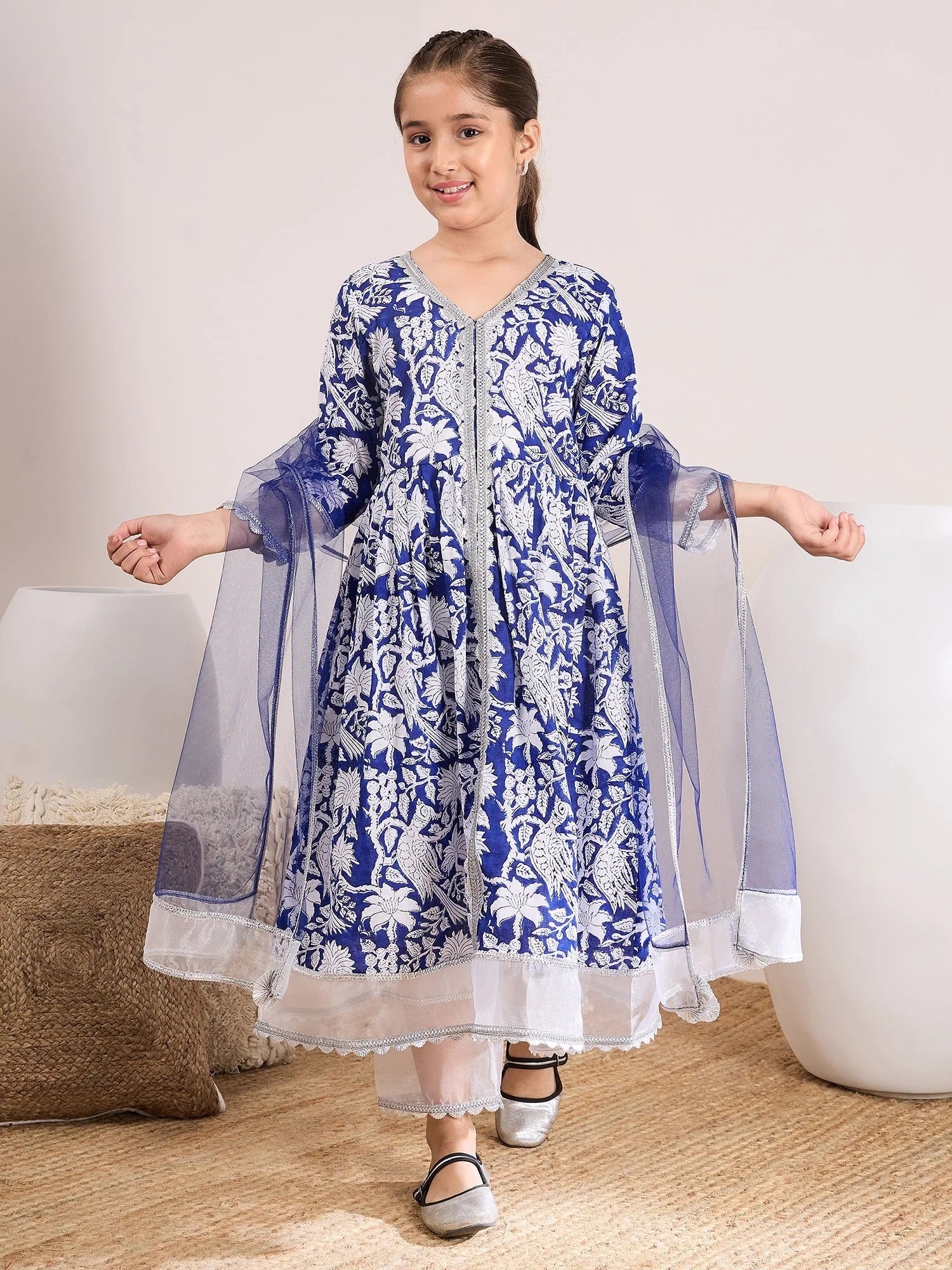 Girls Ethnic Motifs Printed Regular Gotta Patti Pure Cotton Kurta With Palazzos & With Dupatta