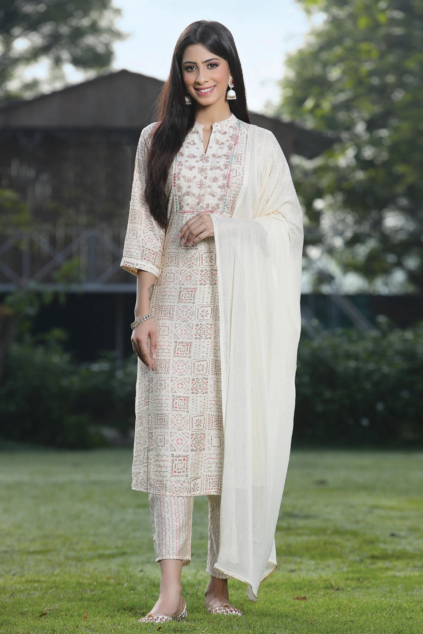 Off-White Rayon Printed Kurta, Pants & Dupatta Set