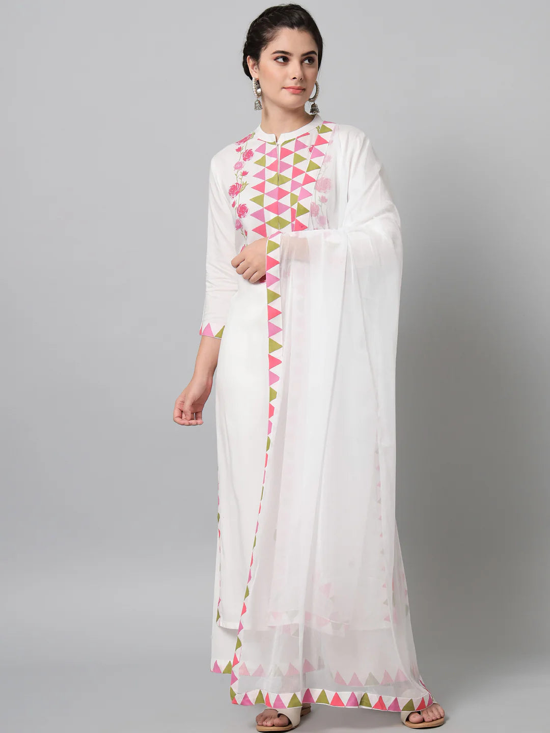 Women Pink Triangle And Flower Printed Kurta Palazzo Set