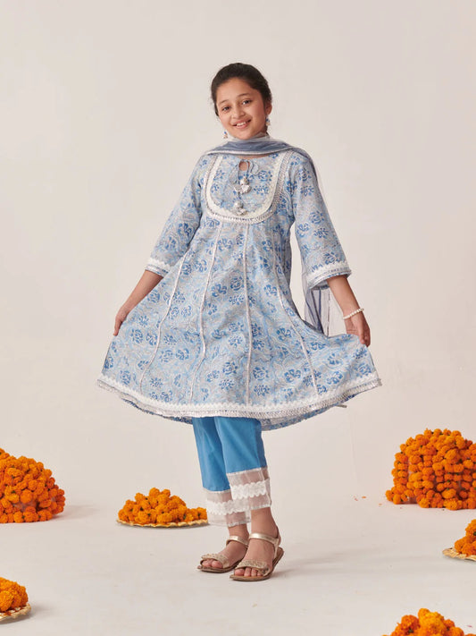 Girls Floral Printed Regular Kurta With Pyjamas With Dupatta