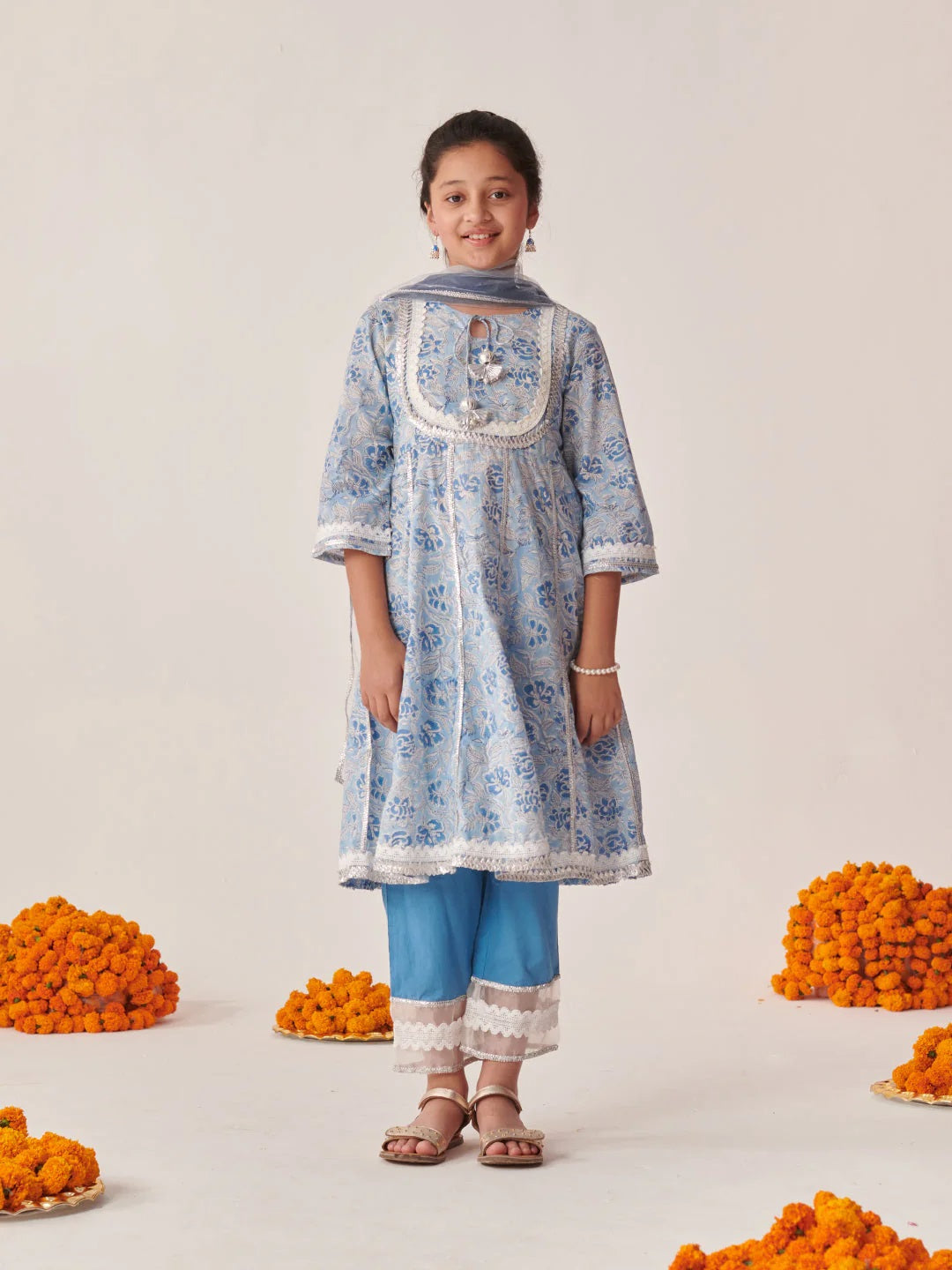 Girls Floral Printed Regular Kurta With Pyjamas With Dupatta