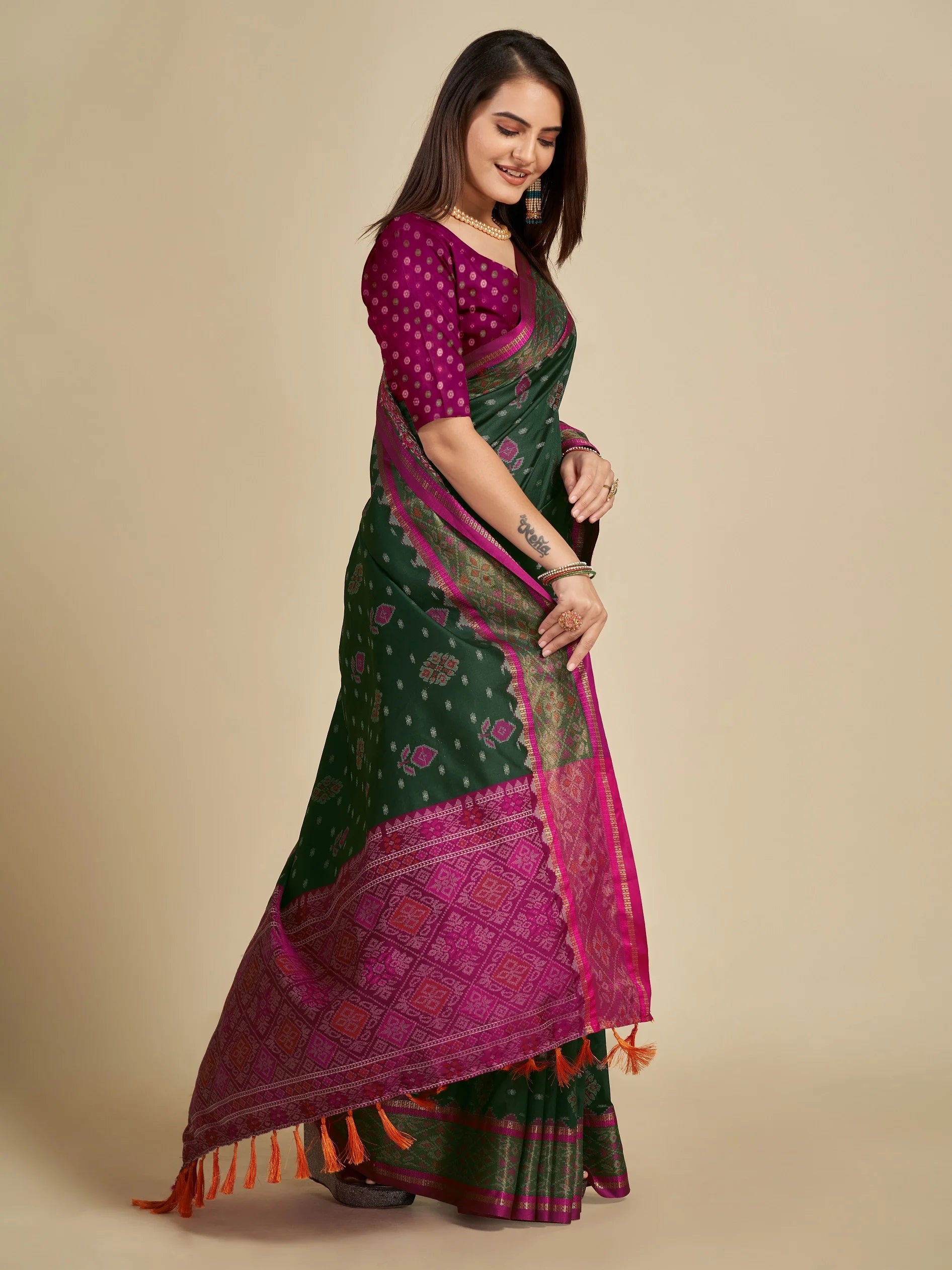 Women Party Wear Patola Silk Saree with Un Stitched Blouse