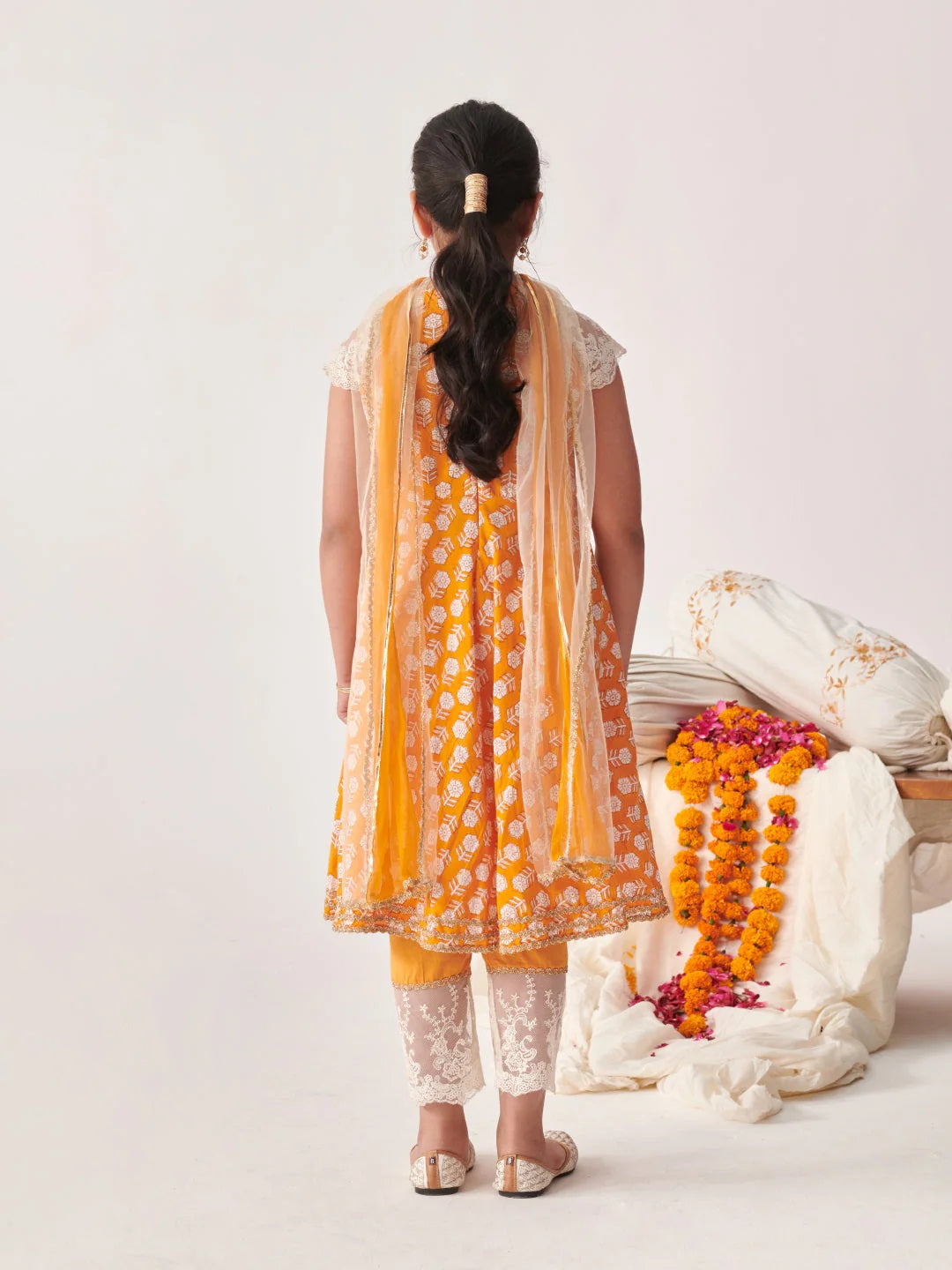 Girls Floral Printed Regular Kurta With Pyjamas & With Dupatta( Orange)