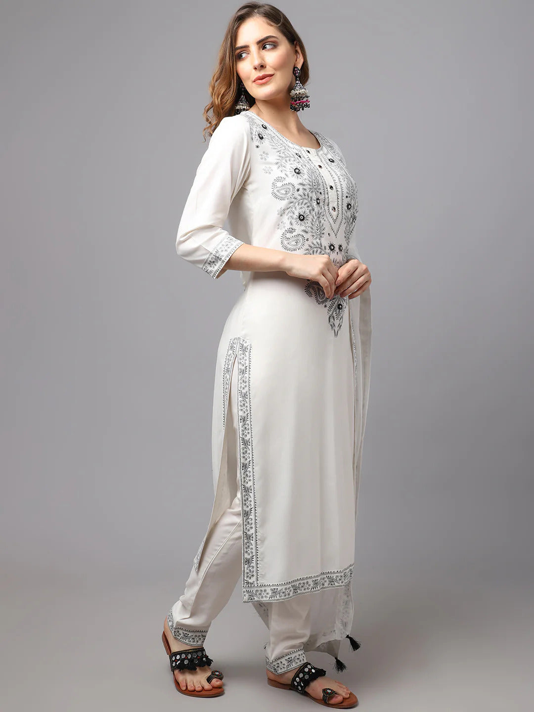 Women White chinkankari printed kurta set