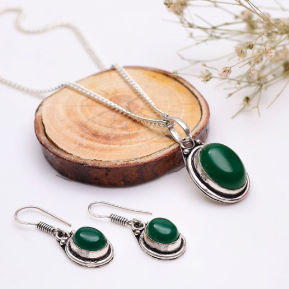 Green Onyx Pendant and Earring Jewellery Set