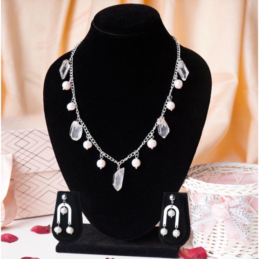 Himalayan Quartz and Mother of Pear Crystal Jewellery Set